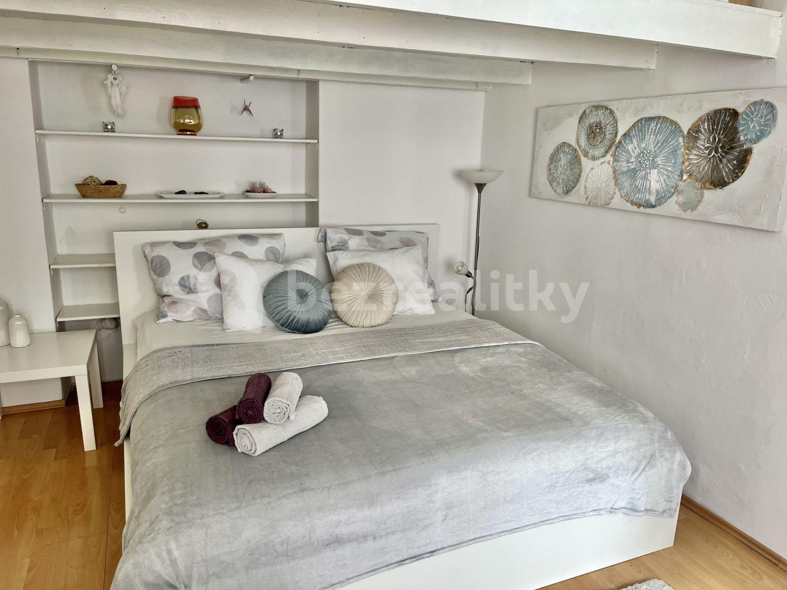 1 bedroom flat to rent, 38 m², U Parního mlýna, Prague, Prague