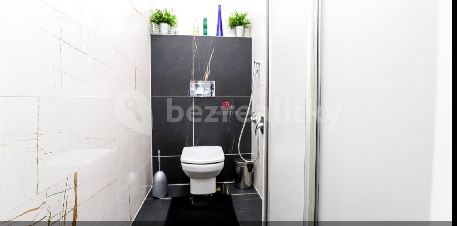 3 bedroom flat for sale, 91 m², Slávičie údolie, Bratislava - mestská časť Staré Mesto, Bratislavský Region