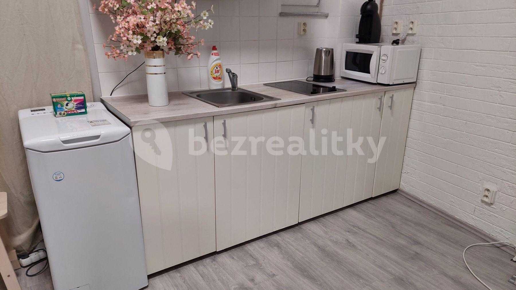 2 bedroom flat to rent, 48 m², Na Zbořenci, Prague, Prague