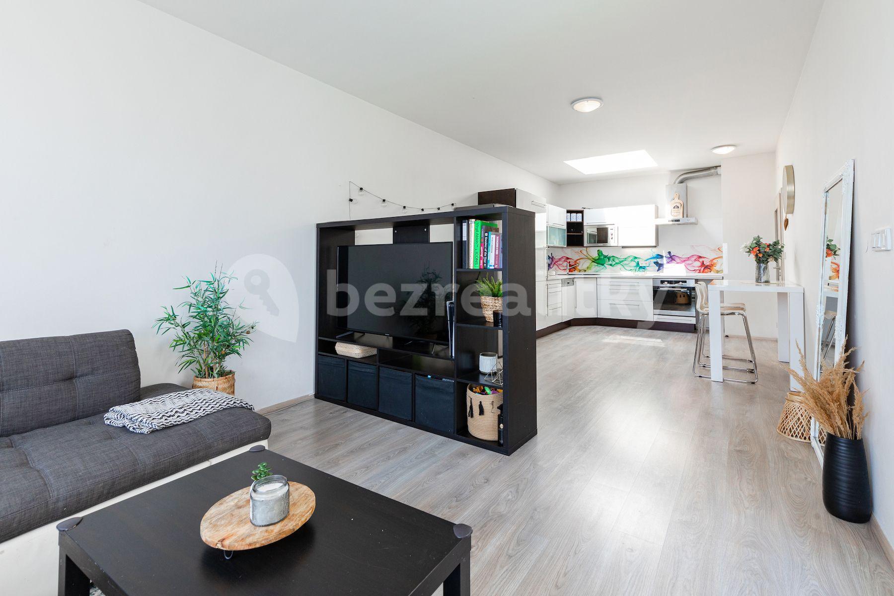 2 bedroom with open-plan kitchen flat for sale, 86 m², Premonstrátů, Chýně, Středočeský Region