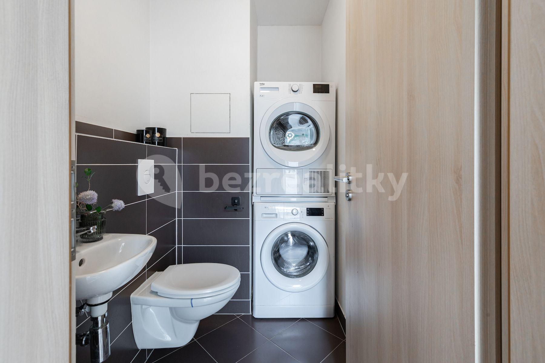 2 bedroom with open-plan kitchen flat for sale, 86 m², Premonstrátů, Chýně, Středočeský Region