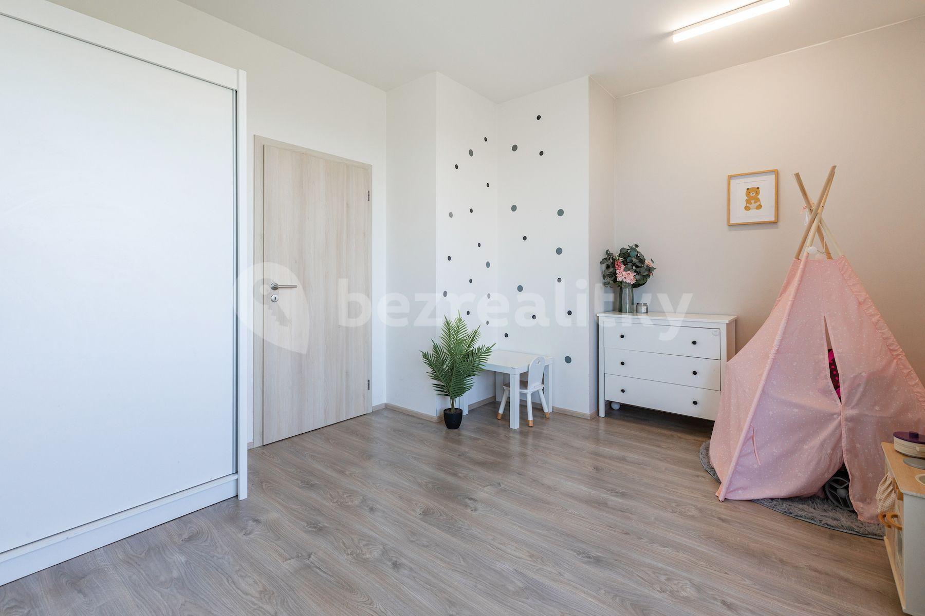 2 bedroom with open-plan kitchen flat for sale, 86 m², Premonstrátů, Chýně, Středočeský Region