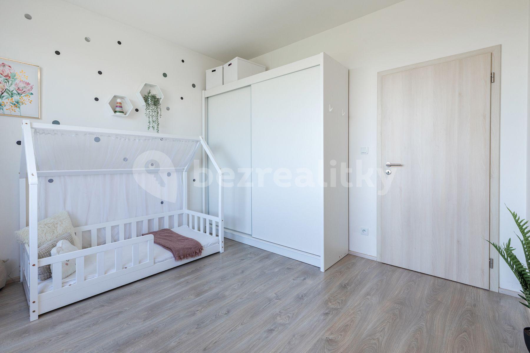 2 bedroom with open-plan kitchen flat for sale, 86 m², Premonstrátů, Chýně, Středočeský Region