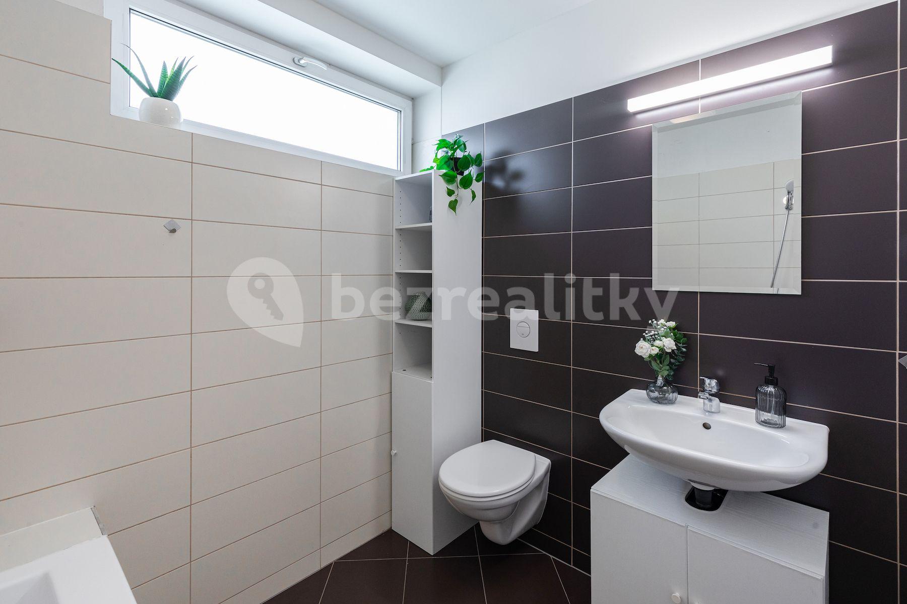 2 bedroom with open-plan kitchen flat for sale, 86 m², Premonstrátů, Chýně, Středočeský Region