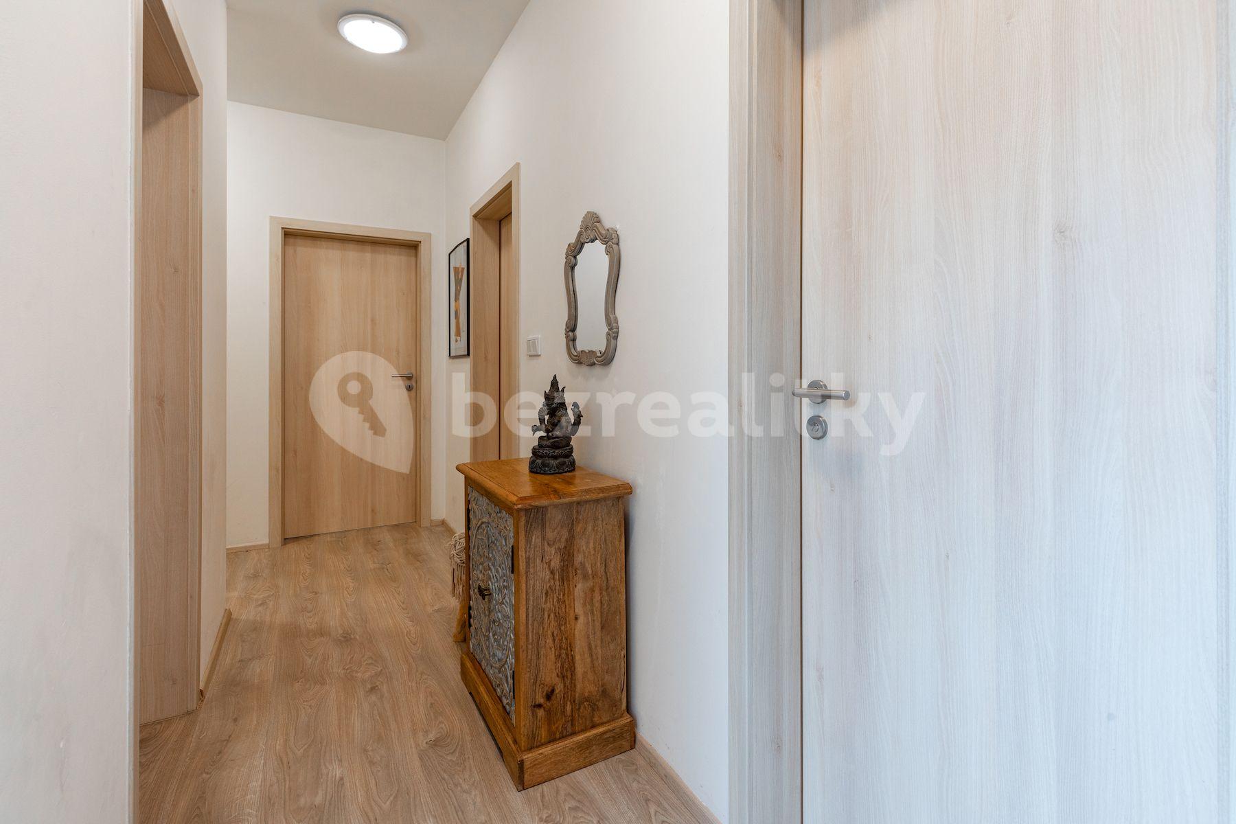 2 bedroom with open-plan kitchen flat for sale, 86 m², Premonstrátů, Chýně, Středočeský Region