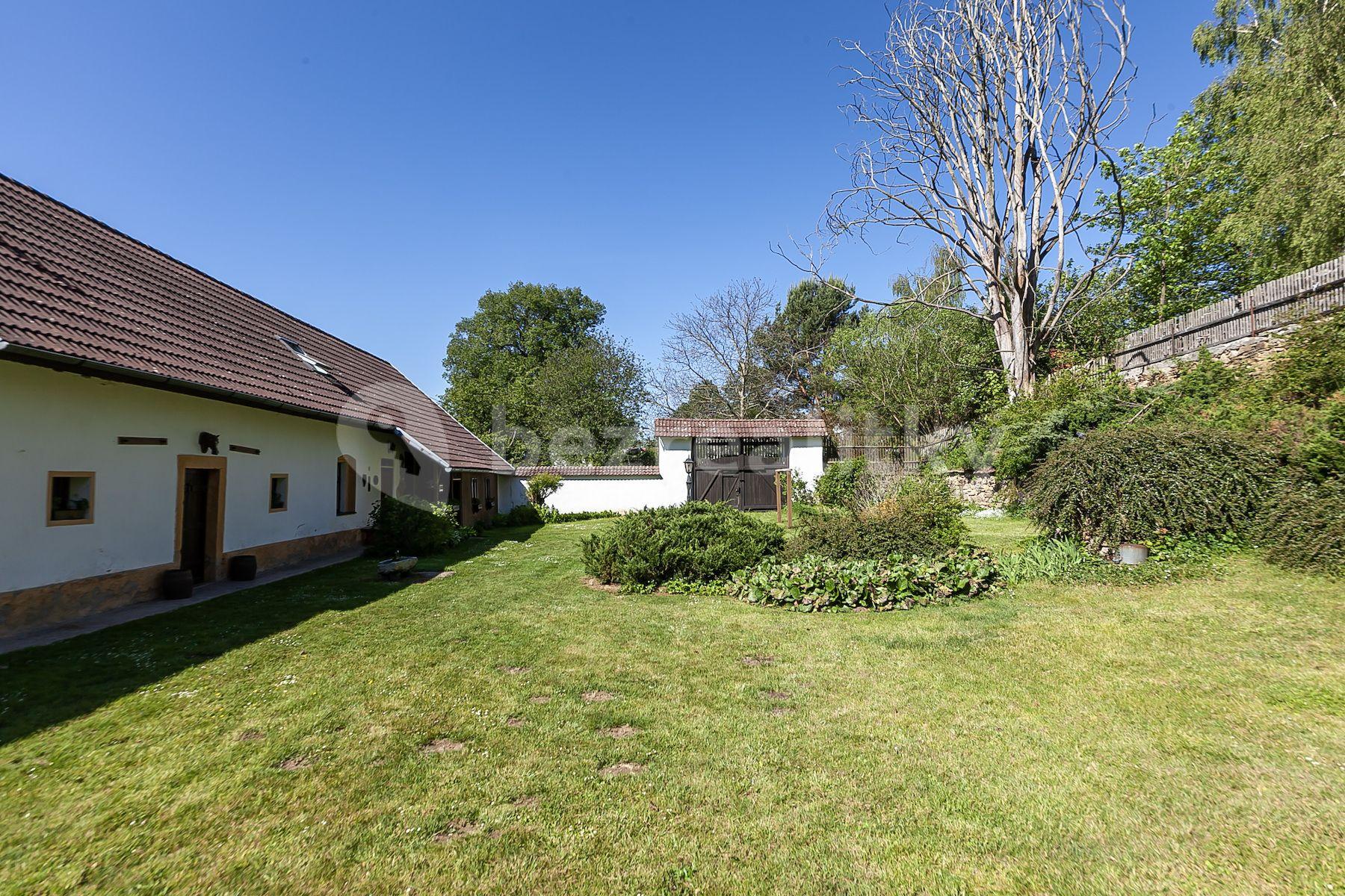 recreational property for sale, 2,006 m², Býkovice, Louňovice pod Blaníkem, Středočeský Region