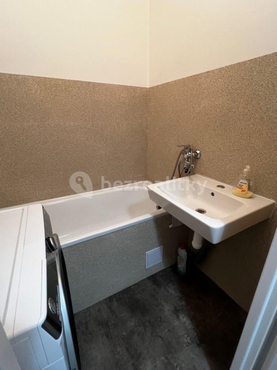 3 bedroom flat for sale, 70 m², Práčská, Prague, Prague