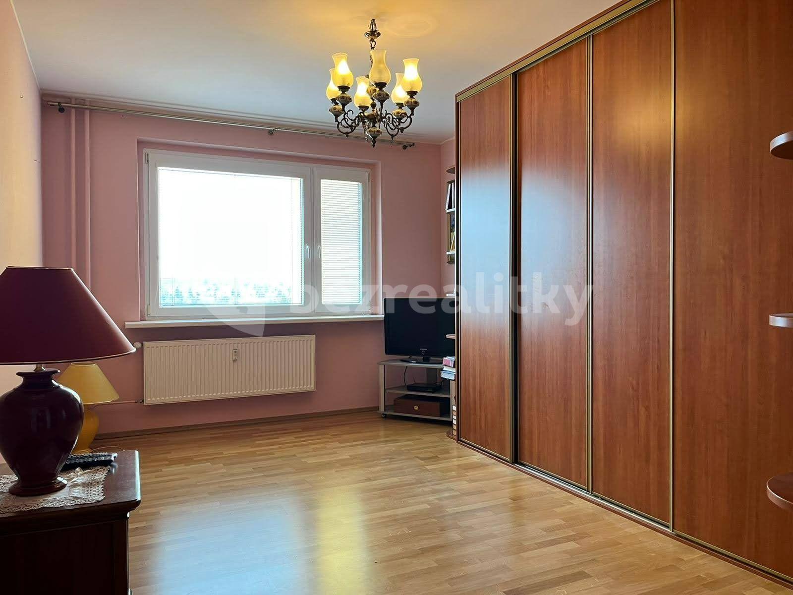 3 bedroom with open-plan kitchen flat for sale, 80 m², Stará Kysibelská, Karlovy Vary, Karlovarský Region