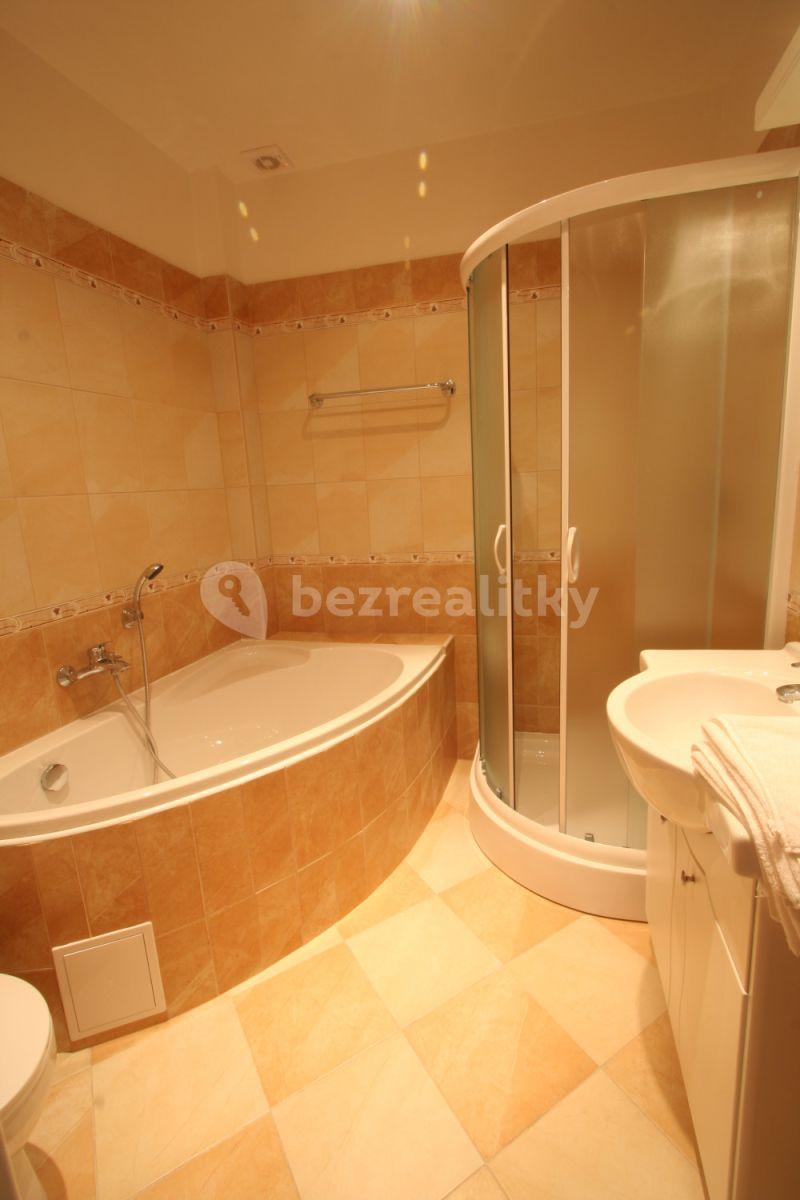 Studio flat to rent, 35 m², Jana Masaryka, Prague, Prague