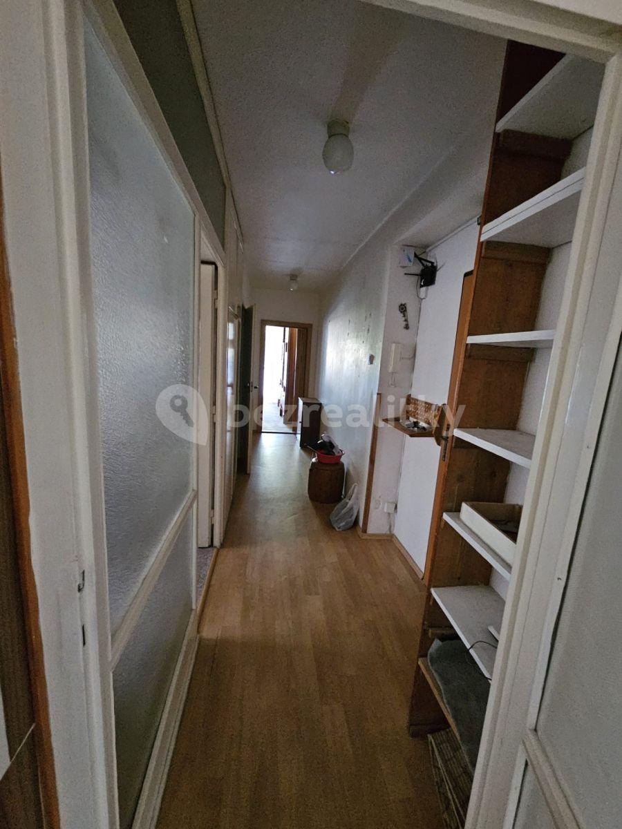 2 bedroom with open-plan kitchen flat for sale, 65 m², Na Petřinách, Prague, Prague