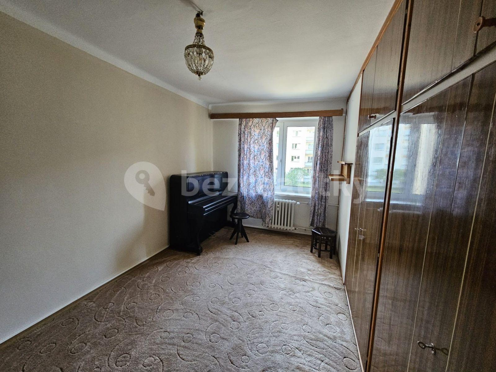 2 bedroom with open-plan kitchen flat for sale, 65 m², Na Petřinách, Prague, Prague