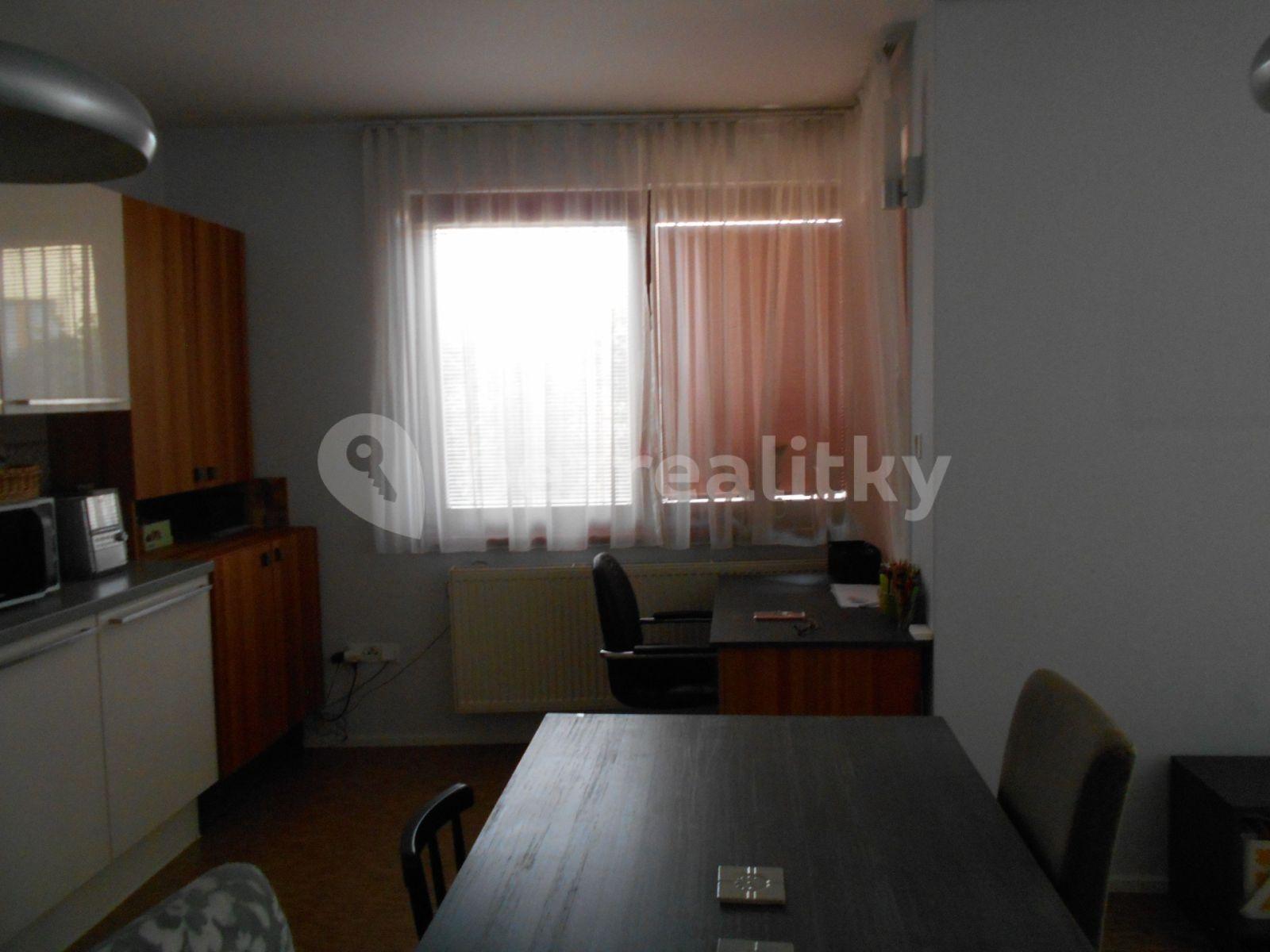 2 bedroom with open-plan kitchen flat to rent, 90 m², Za Strahovem, Prague, Prague