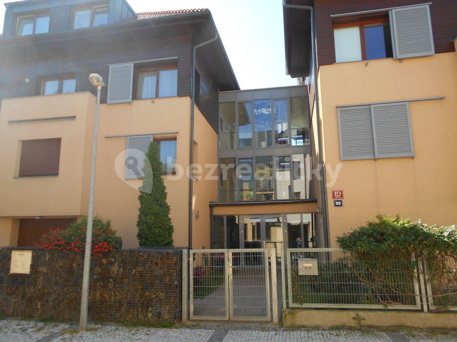 2 bedroom with open-plan kitchen flat to rent, 90 m², Za Strahovem, Prague, Prague