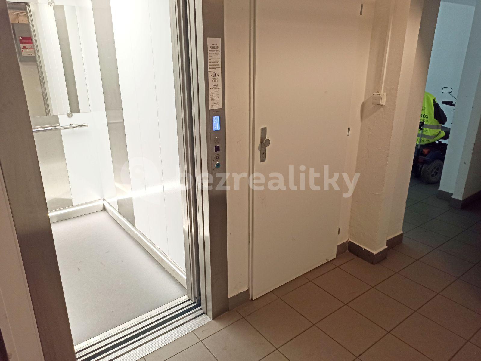 2 bedroom flat for sale, 62 m², Opálkova, Brno, Jihomoravský Region