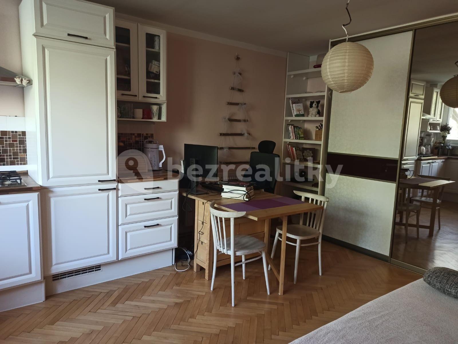 1 bedroom flat for sale, 39 m², Komárnická, Ružinov, Bratislavský Region