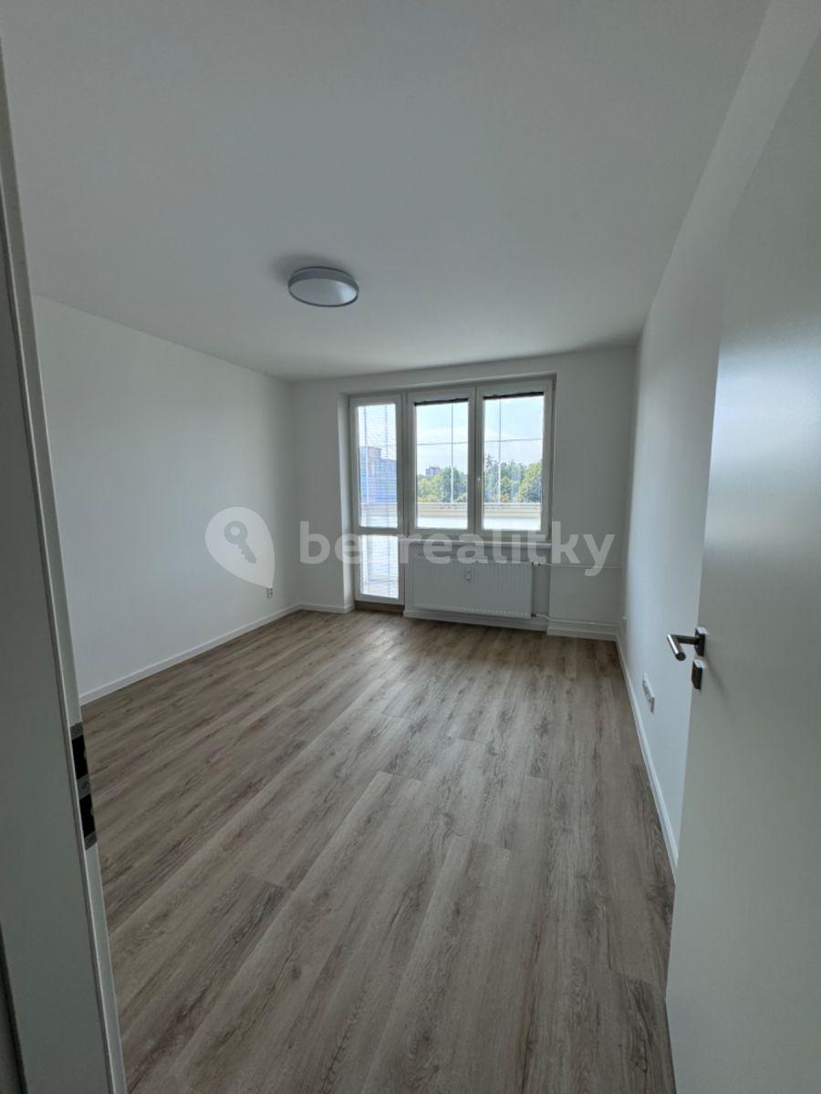 1 bedroom with open-plan kitchen flat to rent, 58 m², Opavská, Ostrava, Moravskoslezský Region