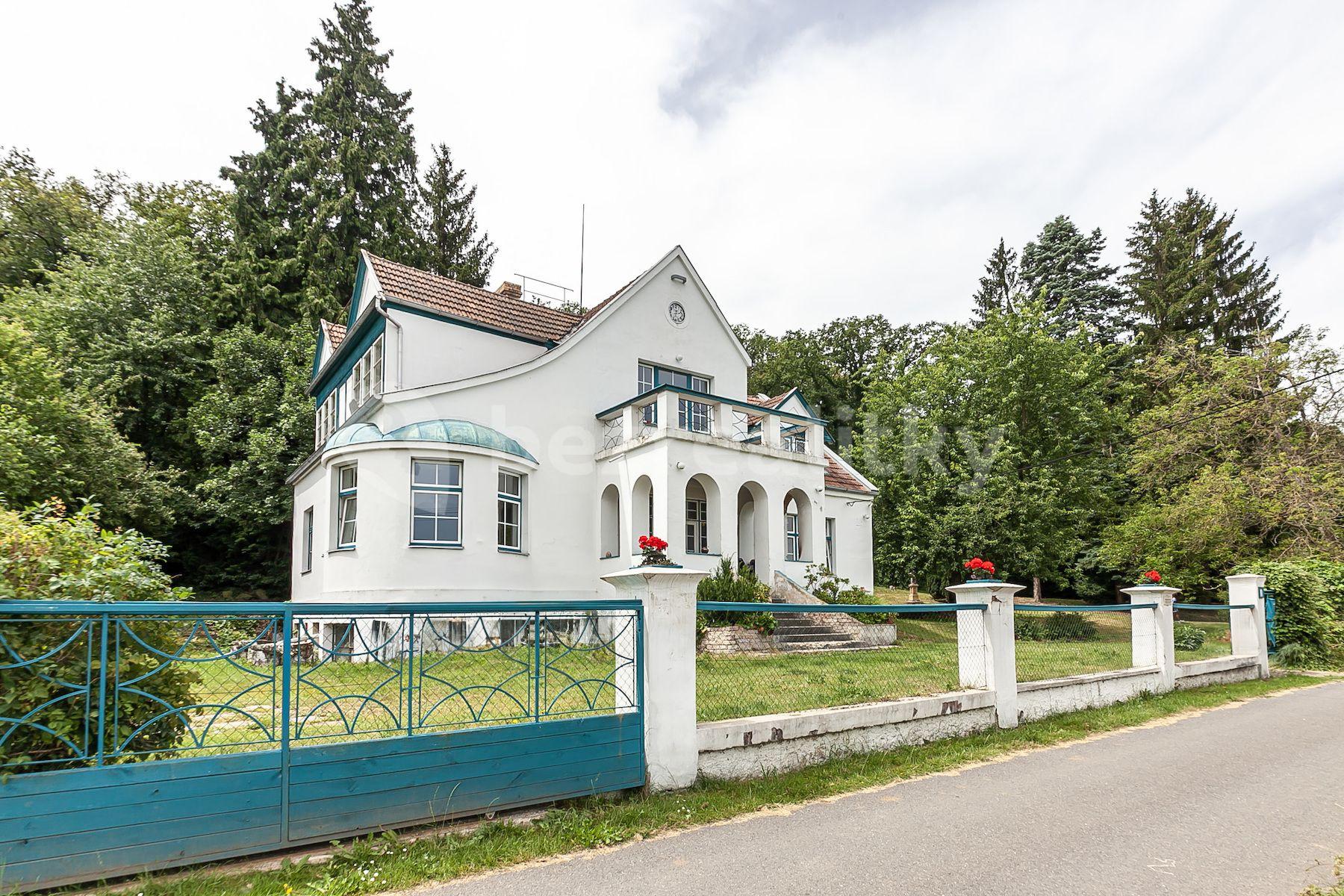 house for sale, 325 m², Hašlerova, Libčice nad Vltavou, Středočeský Region