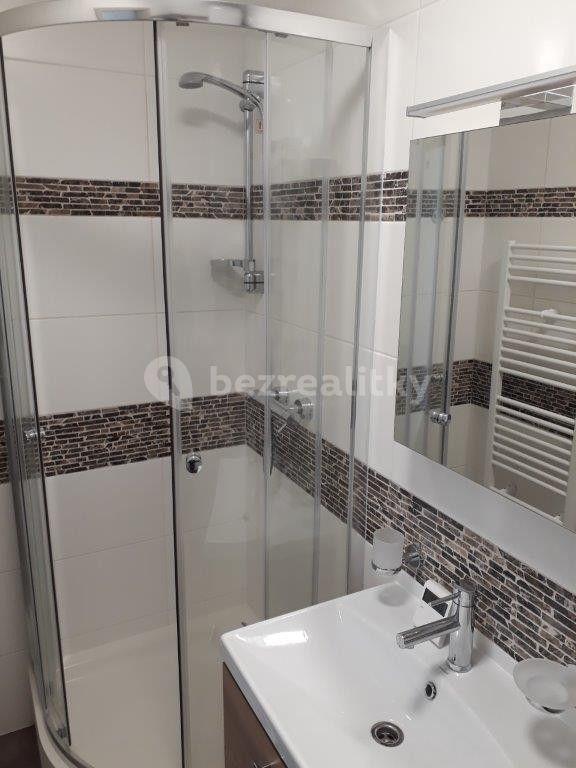 3 bedroom flat to rent, 107 m², Za rybníkem, Lišany, Středočeský Region