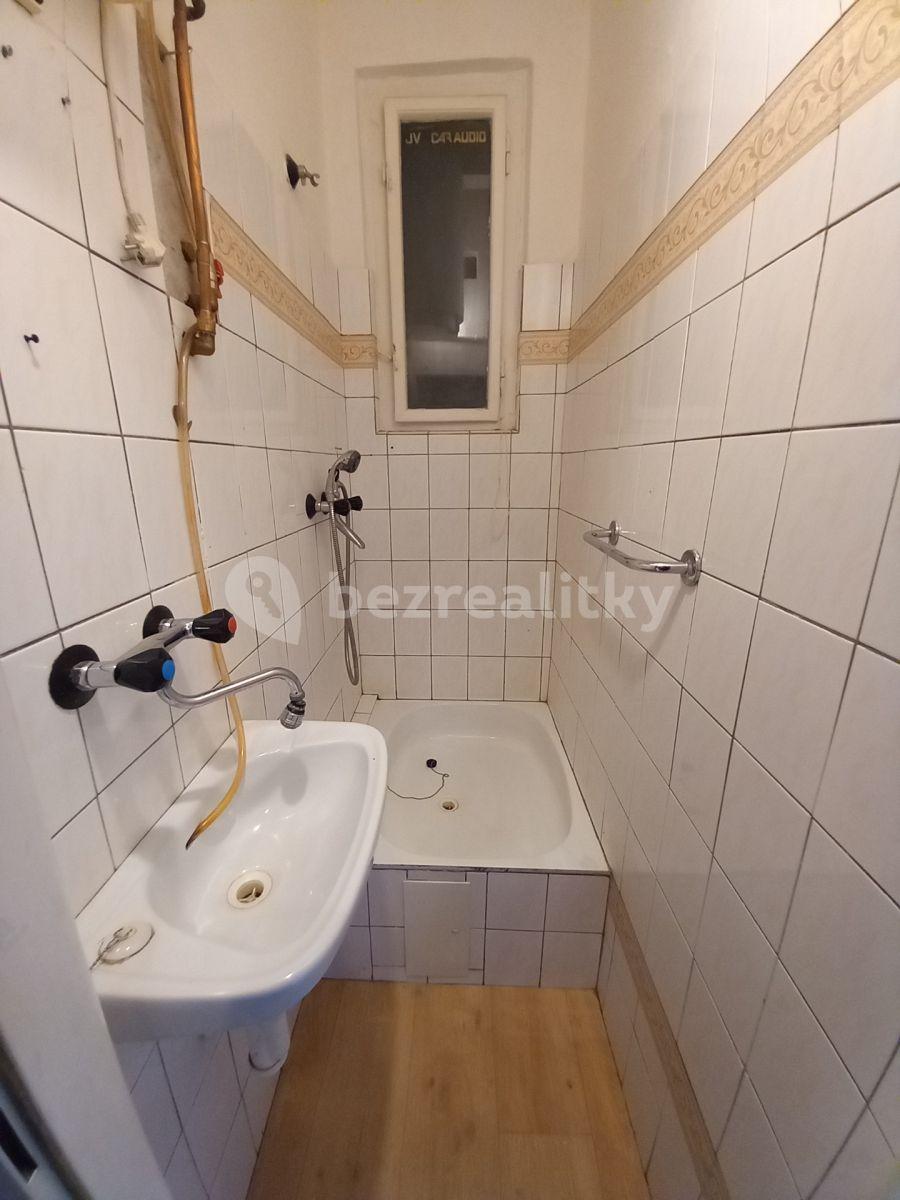 Studio flat to rent, 29 m², Hartigova, Prague, Prague