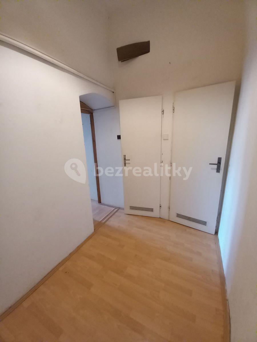 Studio flat to rent, 29 m², Hartigova, Prague, Prague