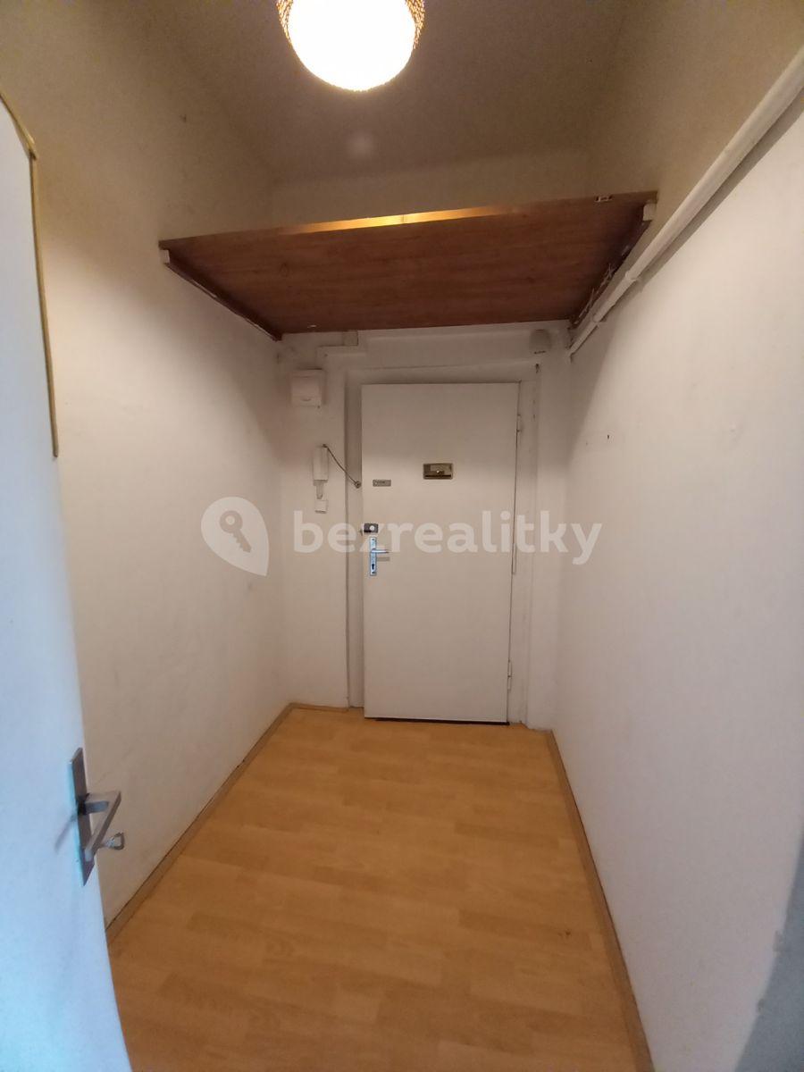 Studio flat to rent, 29 m², Hartigova, Prague, Prague