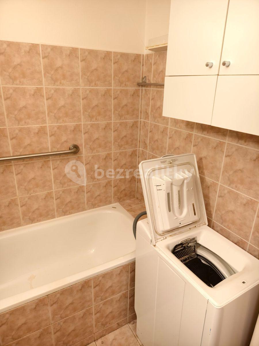 Studio flat for sale, 44 m², Od Vysoké, Prague, Prague