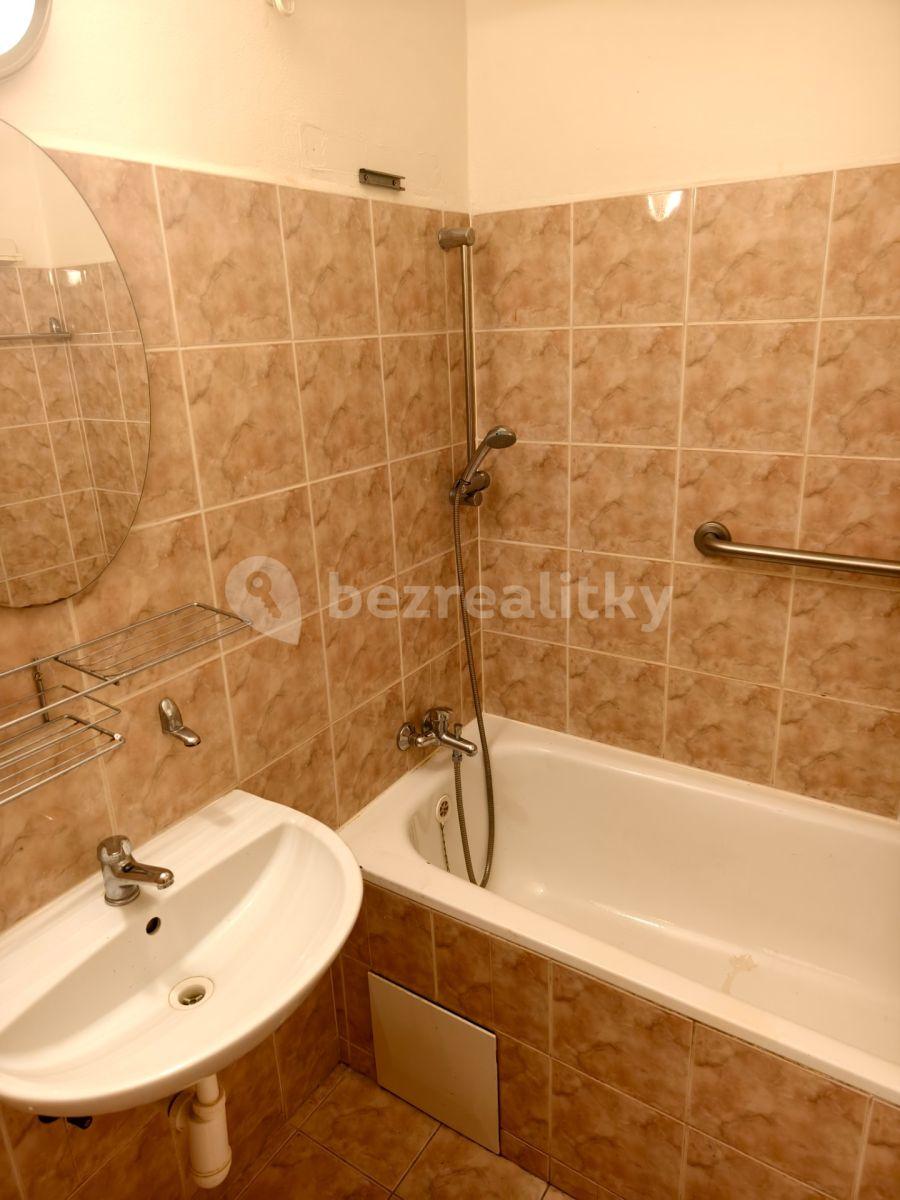 Studio flat for sale, 44 m², Od Vysoké, Prague, Prague