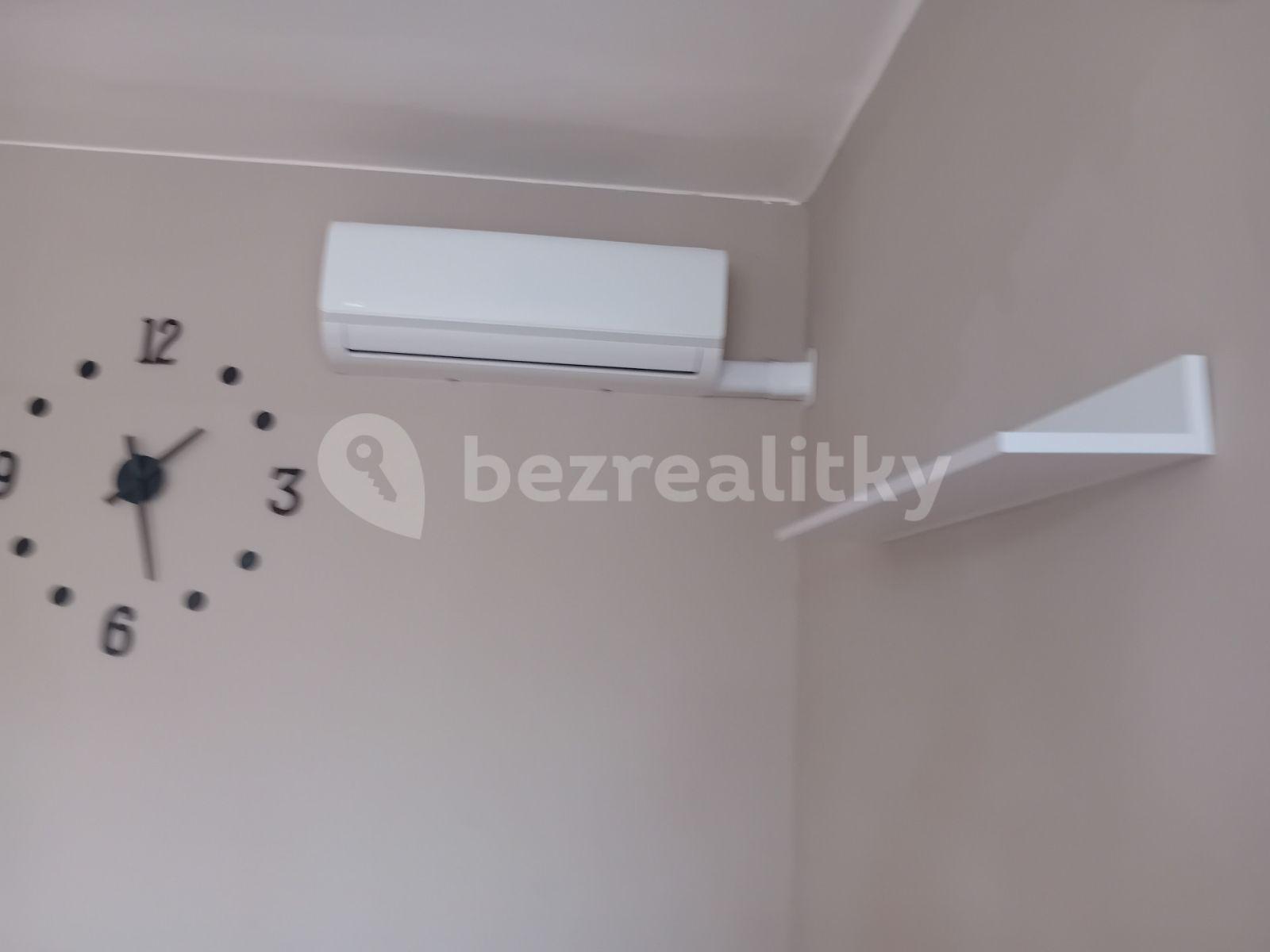 1 bedroom flat to rent, 45 m², Velimská, Sokoleč, Středočeský Region