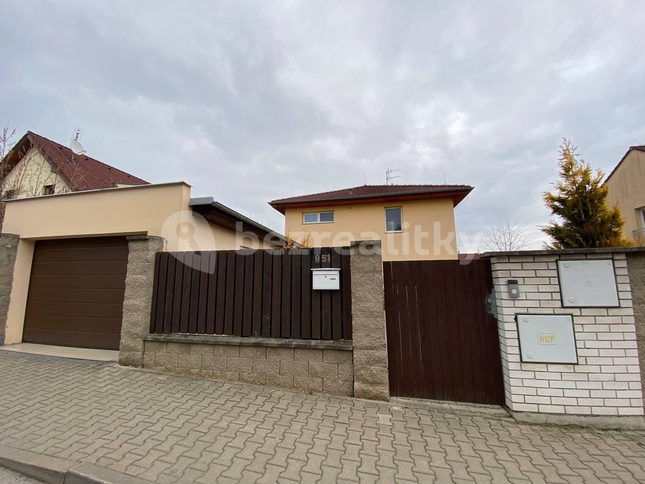 house for sale, 156 m², Pod Školou, Líbeznice, Středočeský Region