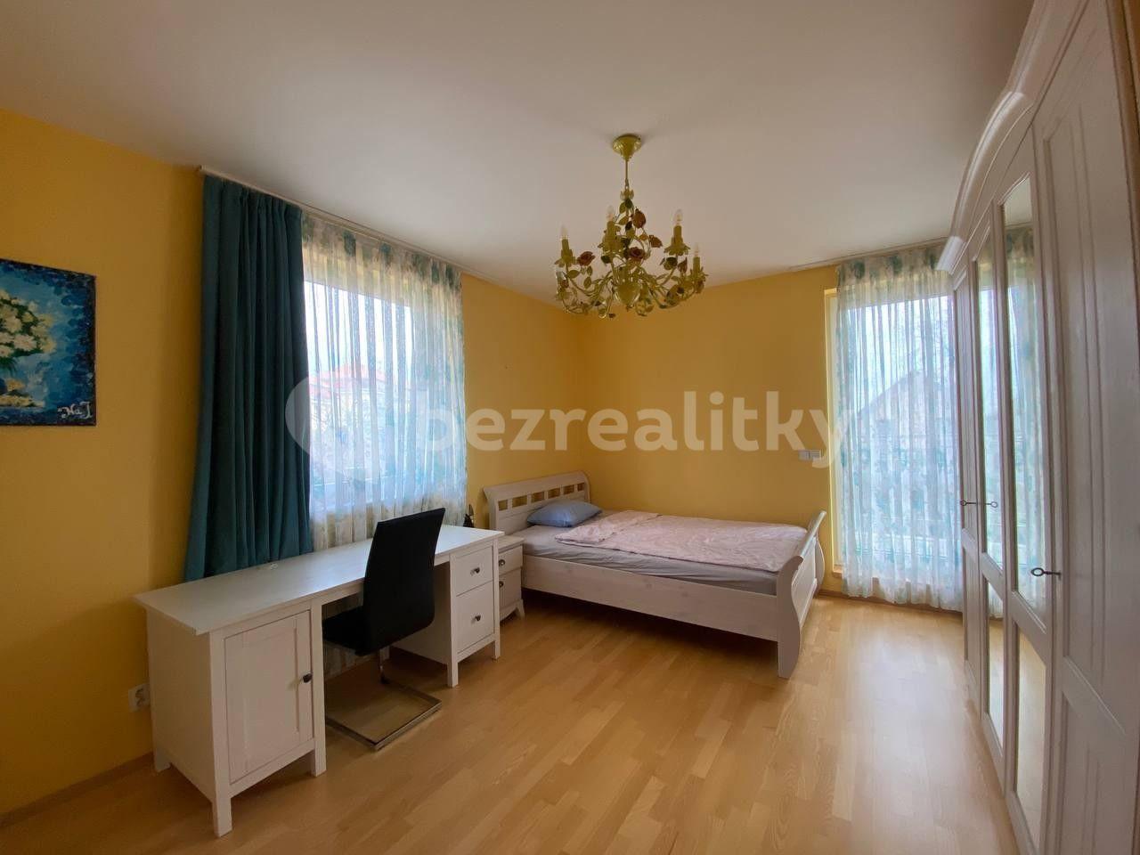 house for sale, 156 m², Pod Školou, Líbeznice, Středočeský Region