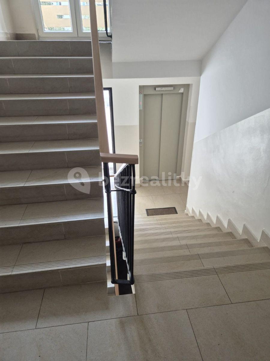 2 bedroom flat to rent, 54 m², Šantrochova, Prague, Prague