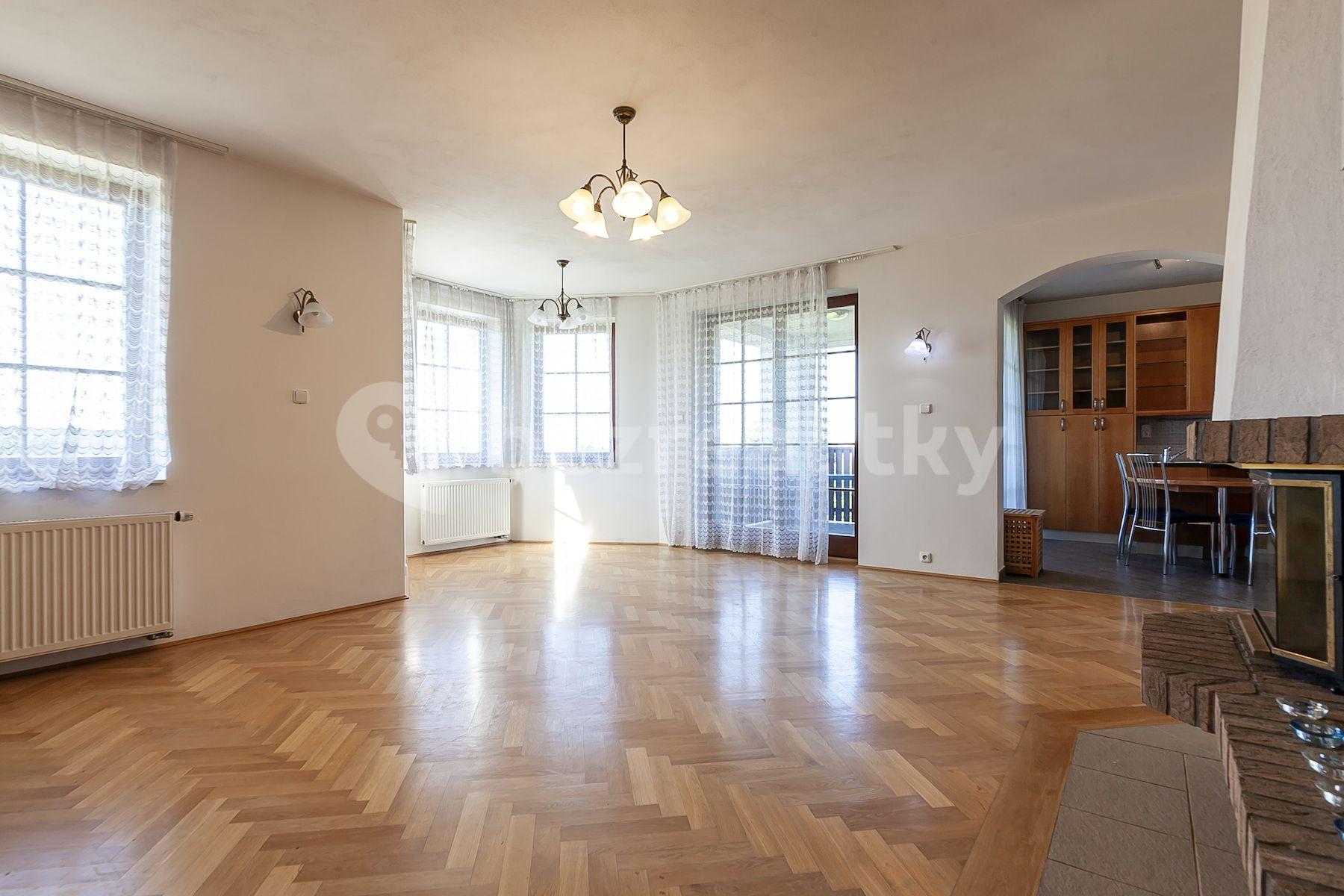 house for sale, 350 m², K Severu, Petrov, Středočeský Region