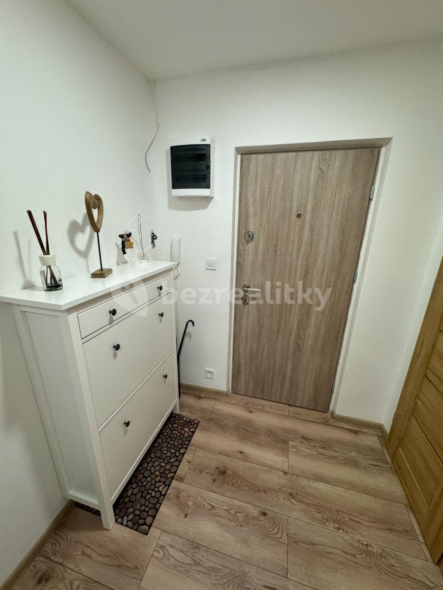 2 bedroom with open-plan kitchen flat to rent, 62 m², Františka Hajdy, Ostrava, Moravskoslezský Region