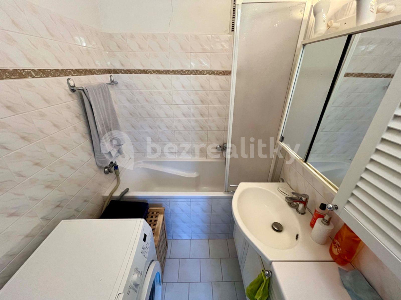 3 bedroom flat to rent, 79 m², Na Groši, Prague, Prague