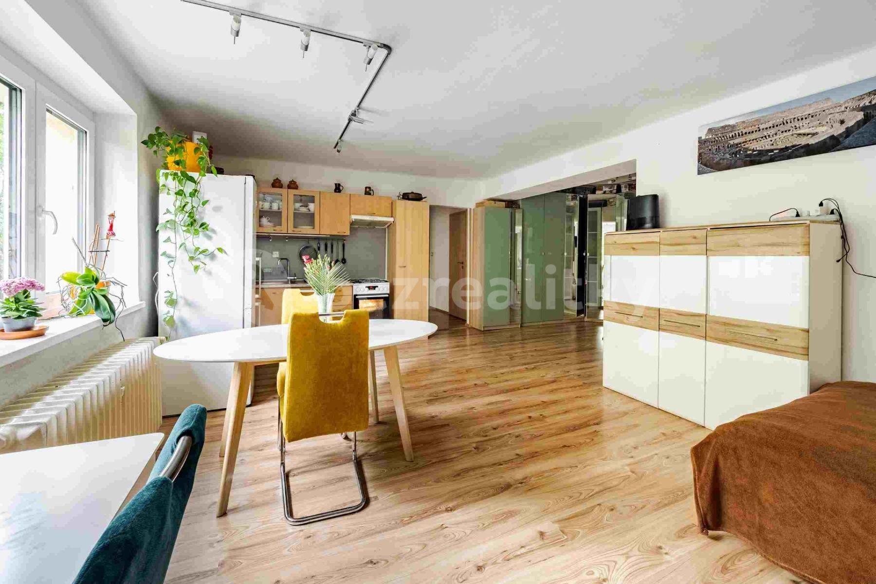 1 bedroom with open-plan kitchen flat for sale, 56 m², Generála Svobody, České Budějovice, Jihočeský Region