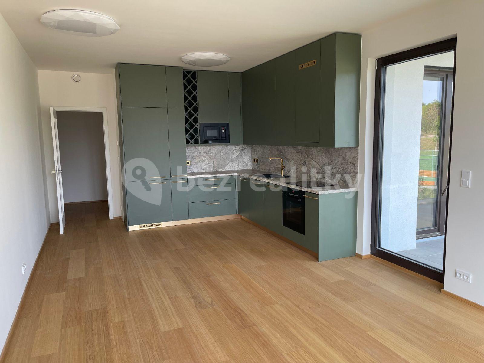 2 bedroom with open-plan kitchen flat to rent, 87 m², V Třešňovce, Prague, Prague