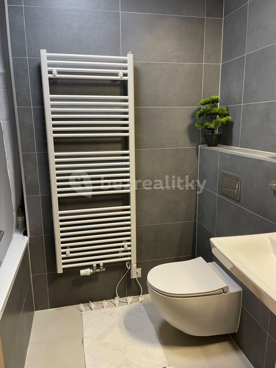 Studio flat for sale, 47 m², Ivana Hlinky, Prague, Prague