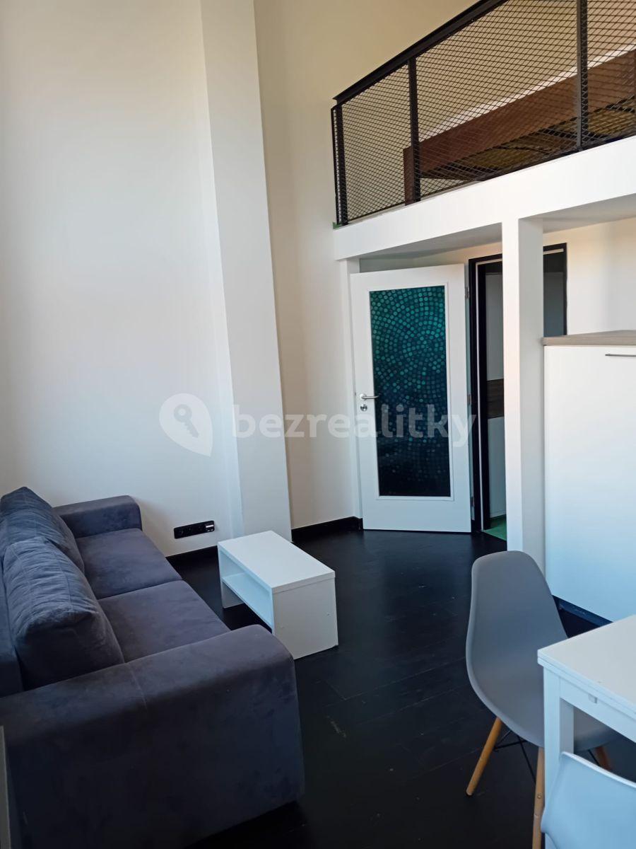 1 bedroom flat to rent, 62 m², Křižíkova a, Prague, Prague