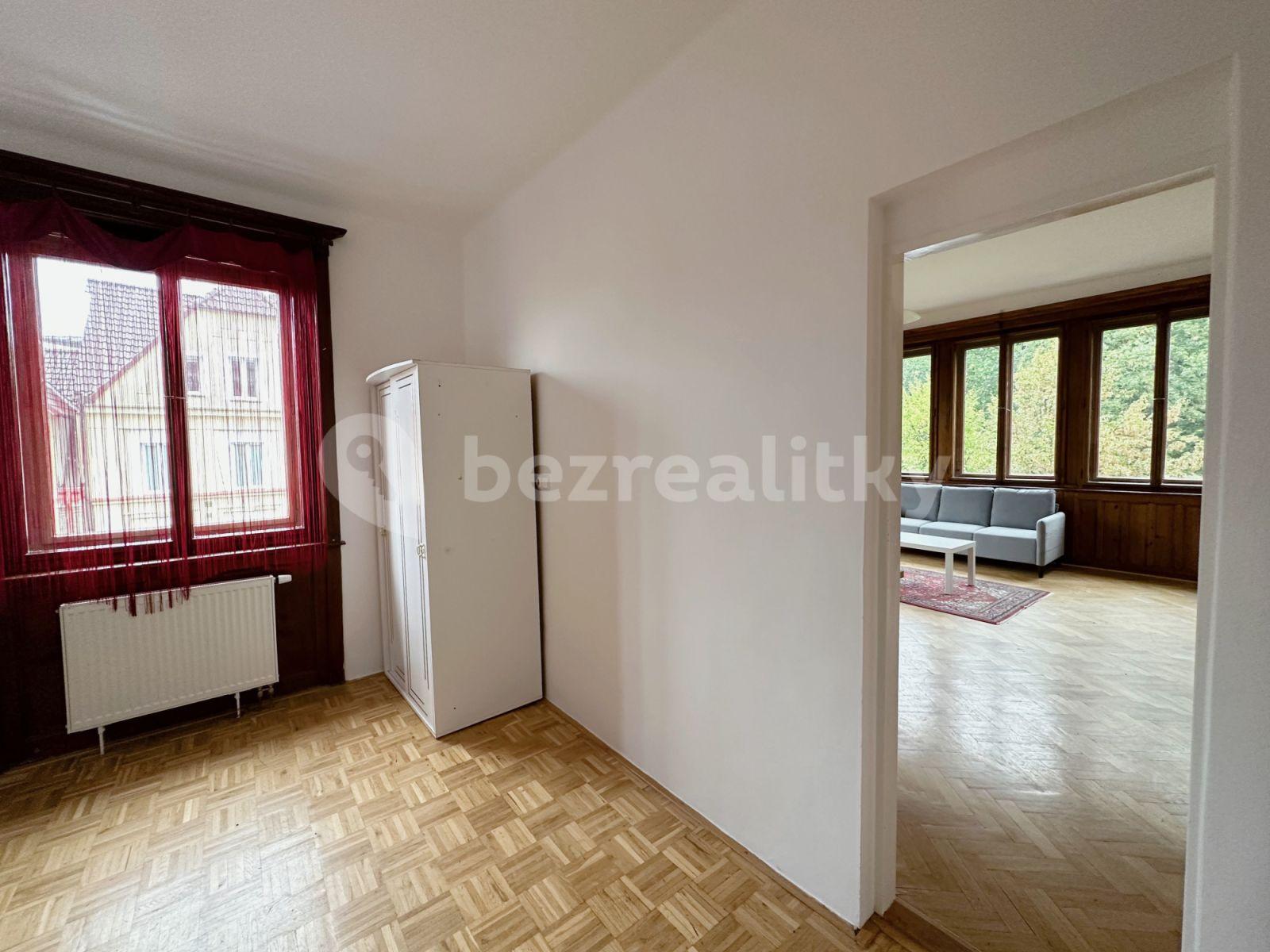 1 bedroom with open-plan kitchen flat to rent, 57 m², náměstí Tomáše Garrigue Masaryka, Poděbrady, Středočeský Region