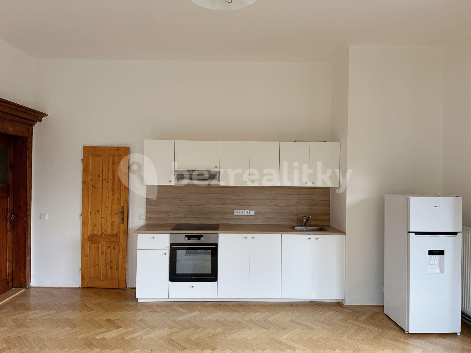 1 bedroom with open-plan kitchen flat to rent, 57 m², náměstí Tomáše Garrigue Masaryka, Poděbrady, Středočeský Region