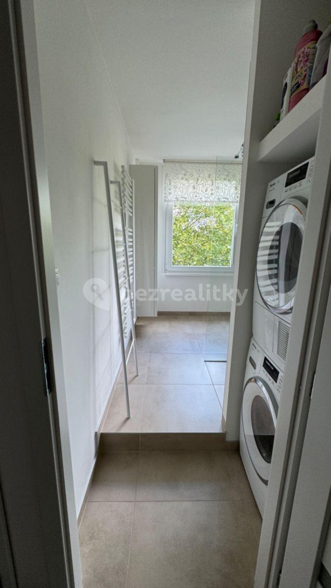 2 bedroom with open-plan kitchen flat for sale, 71 m², Bohuslava Martinů, Most, Ústecký Region