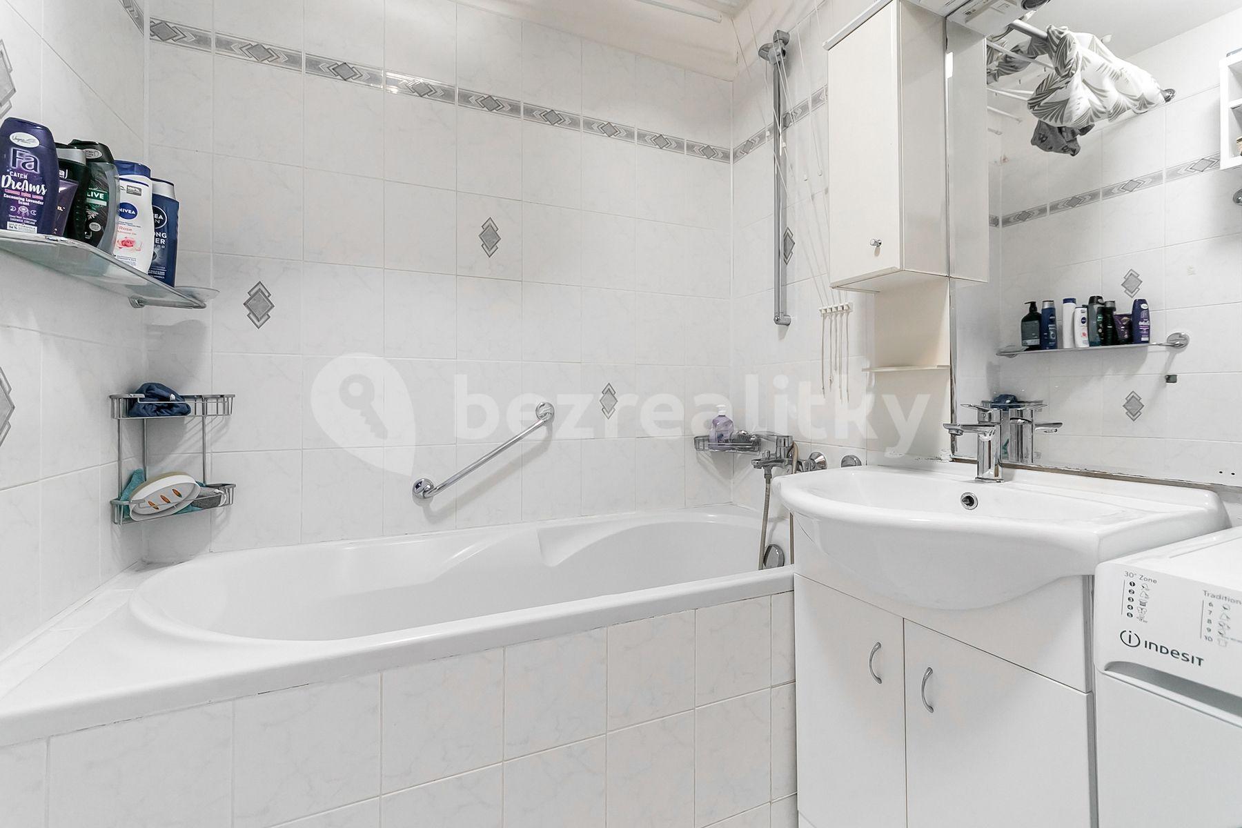 2 bedroom flat for sale, 55 m², Jablonecká, Prague, Prague