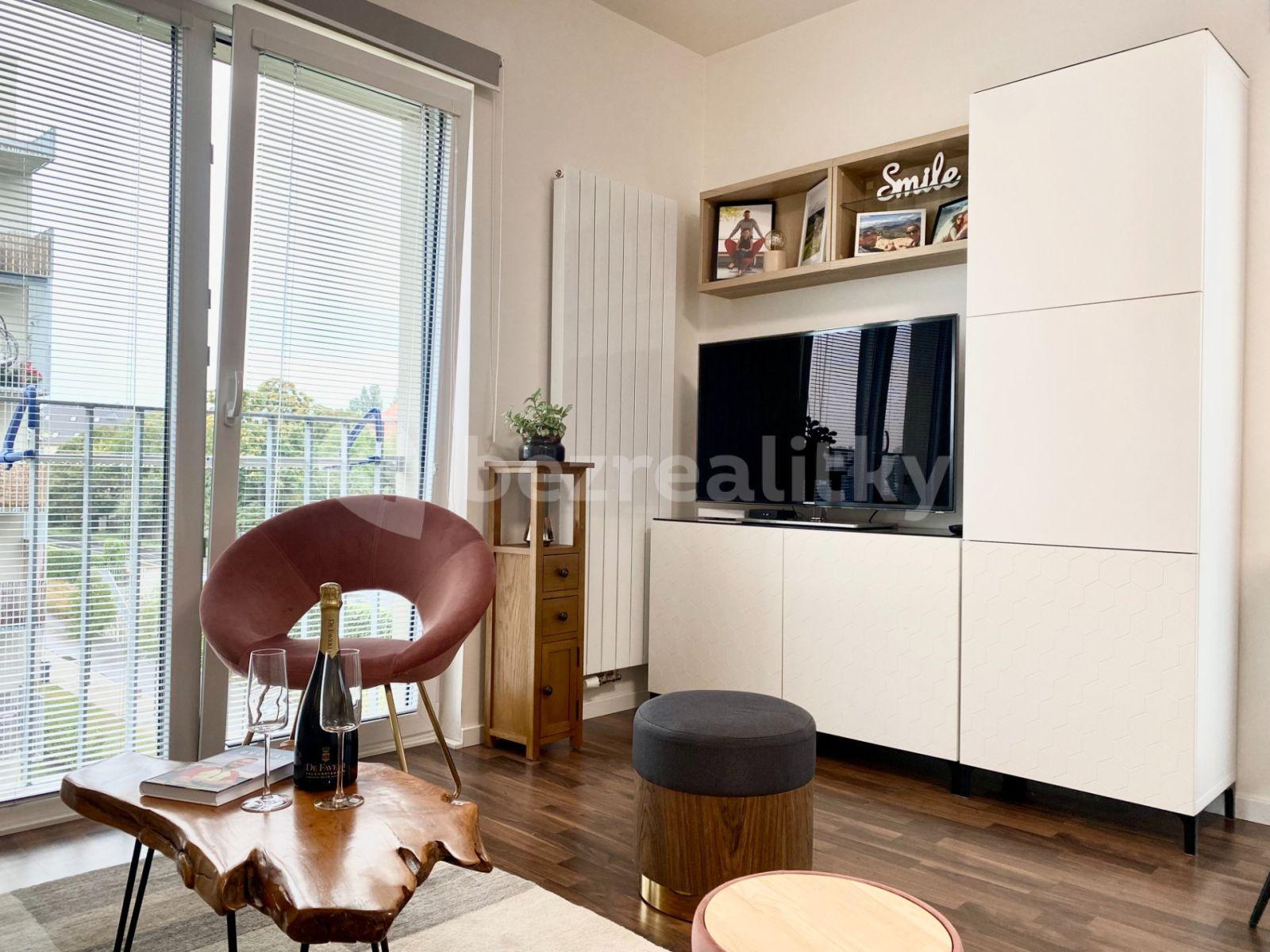 Studio flat for sale, 27 m², Novovysočanská, Prague, Prague