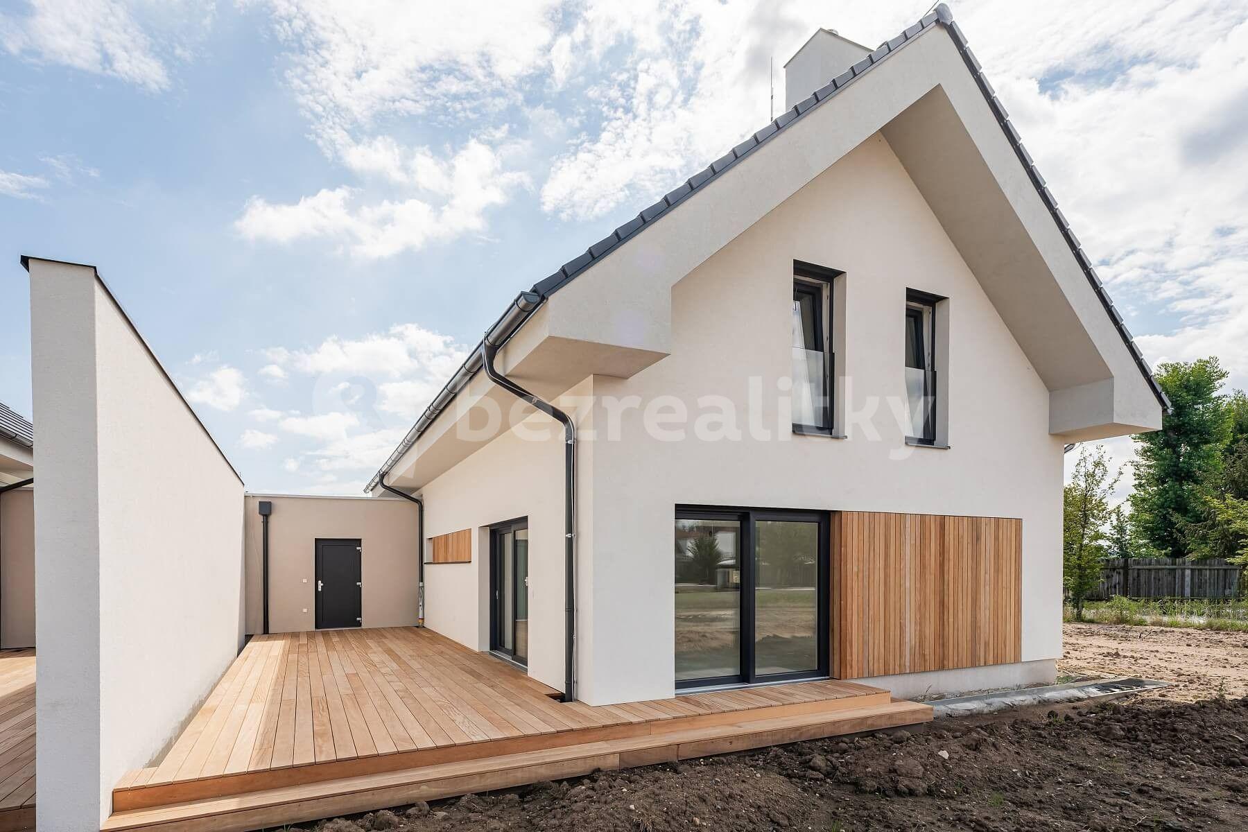 house for sale, 212 m², Všestudy, Středočeský Region