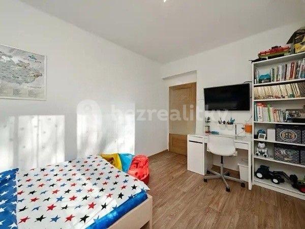 4 bedroom flat for sale, 90 m², Na Pankráci, Mšené-lázně, Ústecký Region