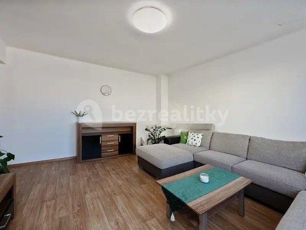 4 bedroom flat for sale, 90 m², Na Pankráci, Mšené-lázně, Ústecký Region