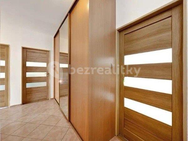 4 bedroom flat for sale, 90 m², Na Pankráci, Mšené-lázně, Ústecký Region