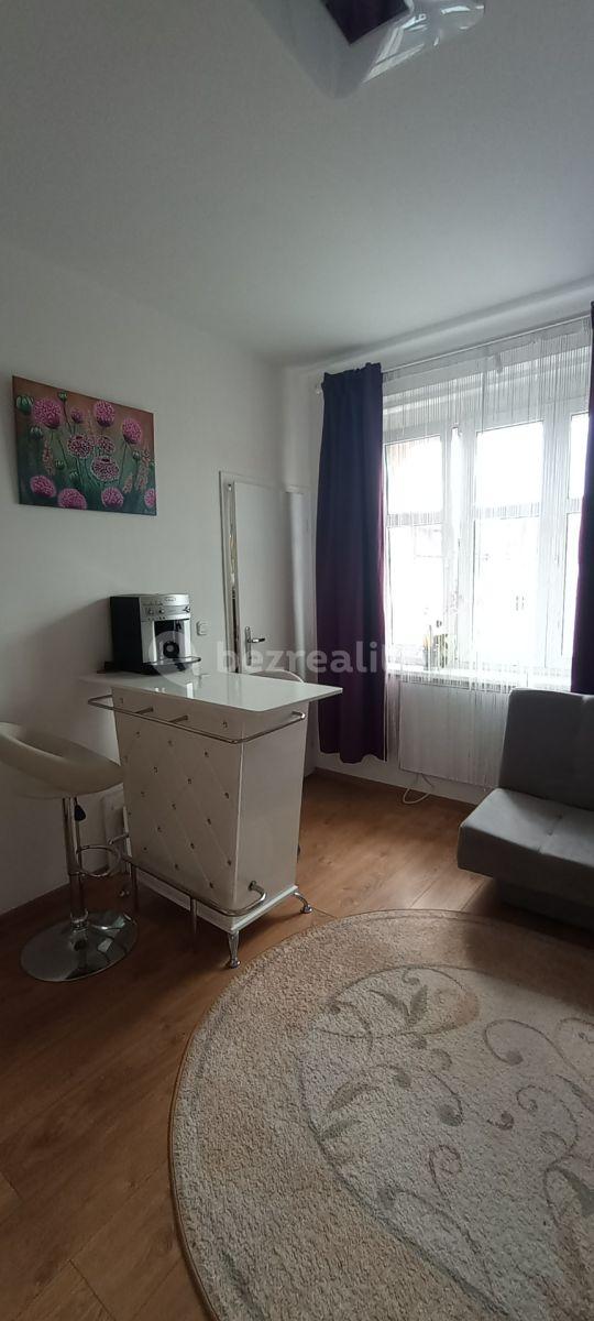 1 bedroom with open-plan kitchen flat for sale, 42 m², Rohová, Karlovy Vary, Karlovarský Region