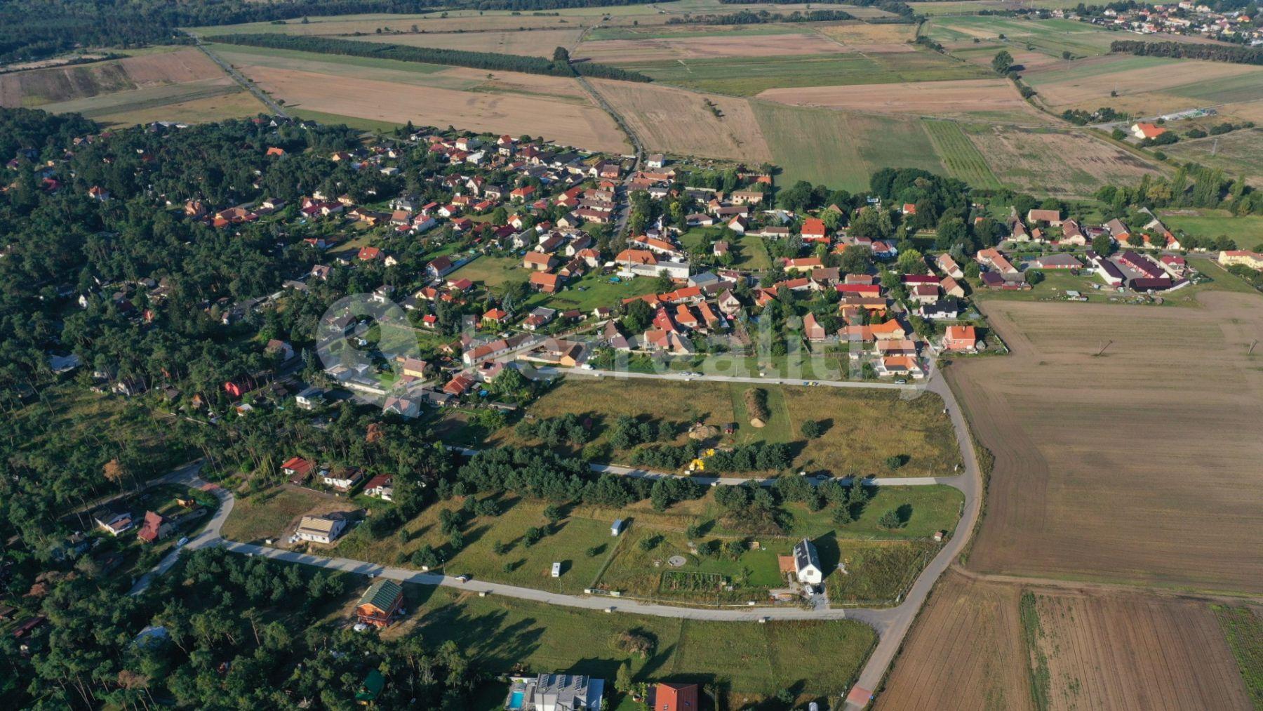 plot for sale, 860 m², Lhota, Středočeský Region