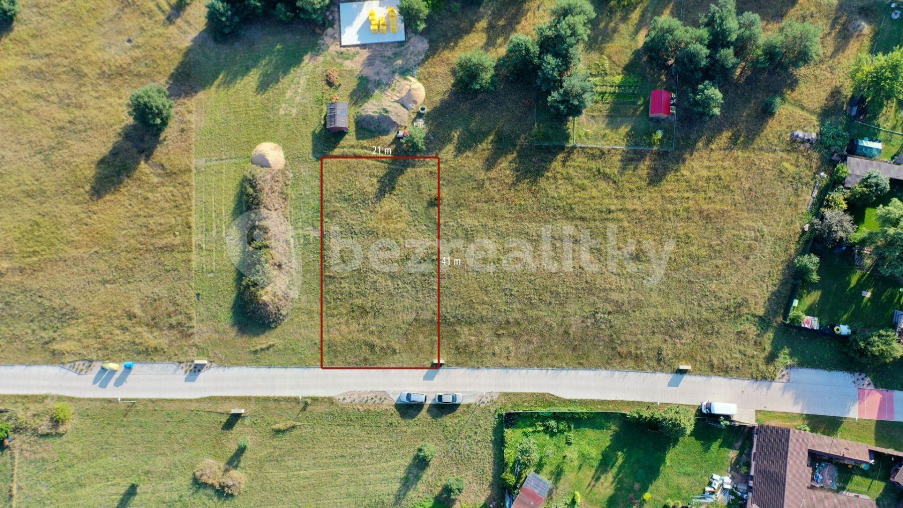 plot for sale, 860 m², Lhota, Středočeský Region